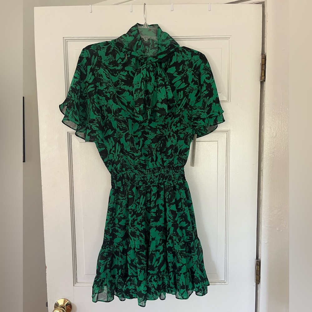 Misa Saffie Dress in Emerald Abstract - Picture 7 of 10